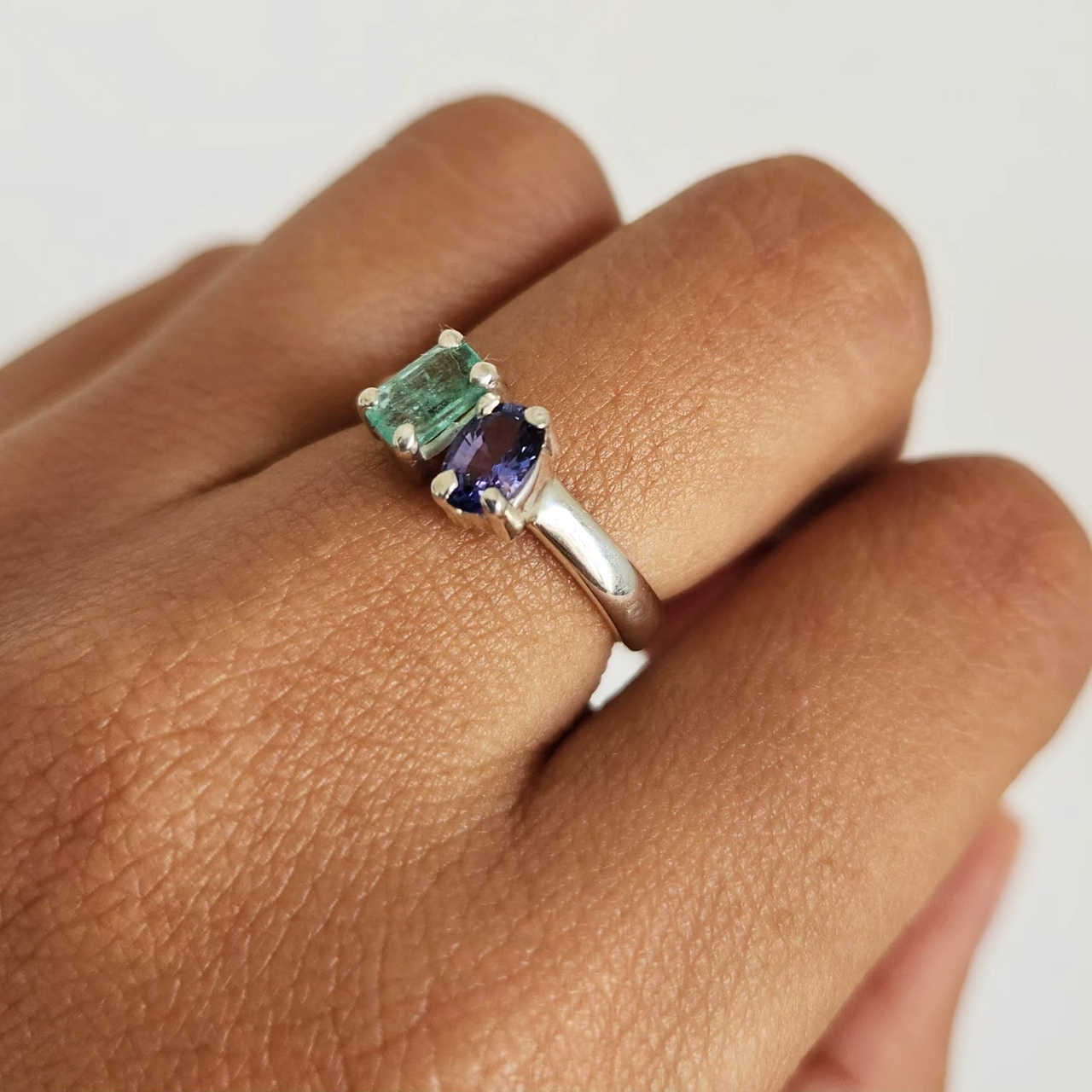 Badiran Ring Bali Silver 925 Emerald and Blue Sapphire Stones